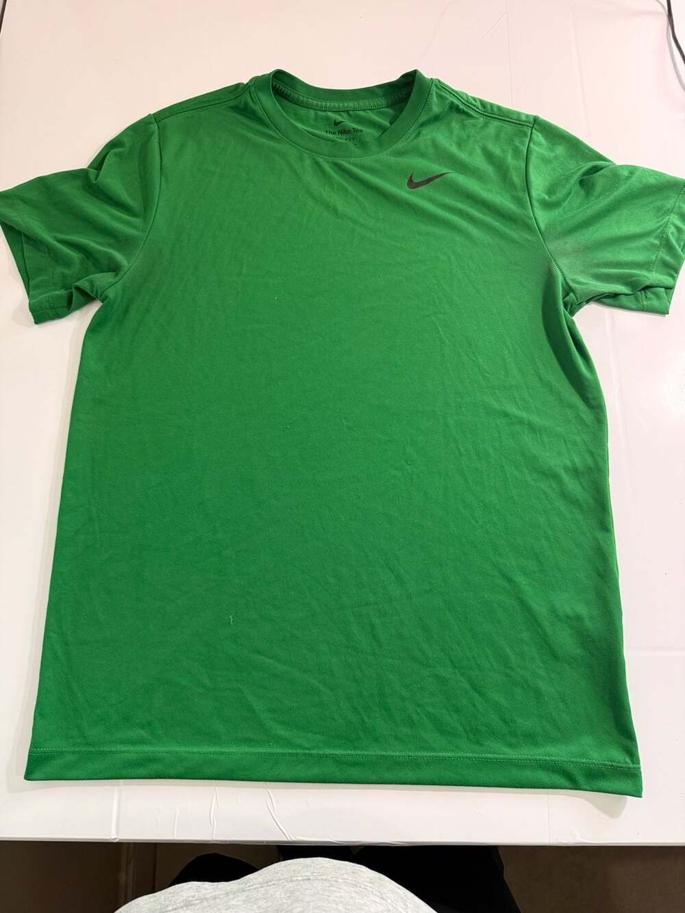 Nike The Nike Tee Dri-Fit Green Short Sleeve T-Shirt Size M